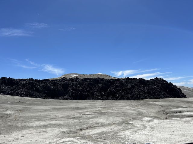 Field work at Cord&oacute;n Caulle, 2024