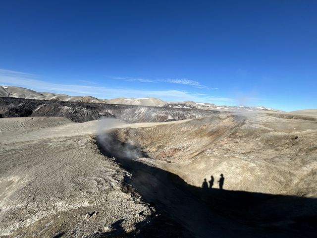 Field work at Cord&oacute;n Caulle, 2024