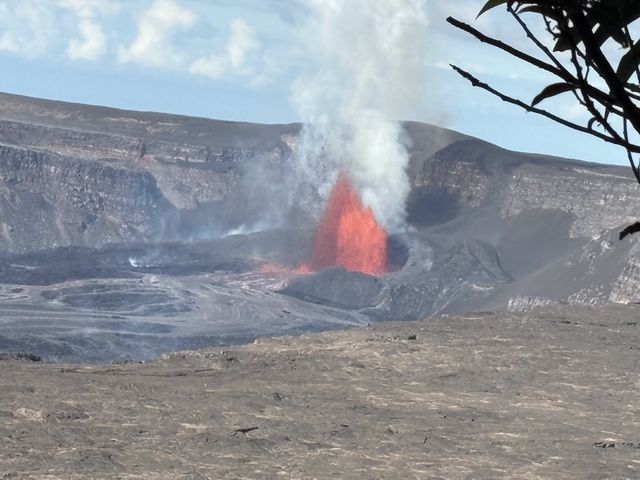 Lava fountain at Kīlauea
