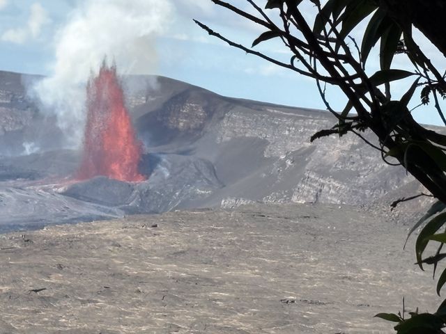 Lava fountain at Kīlauea