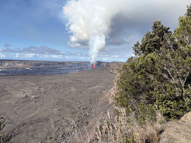 Lava fountain at Kīlauea