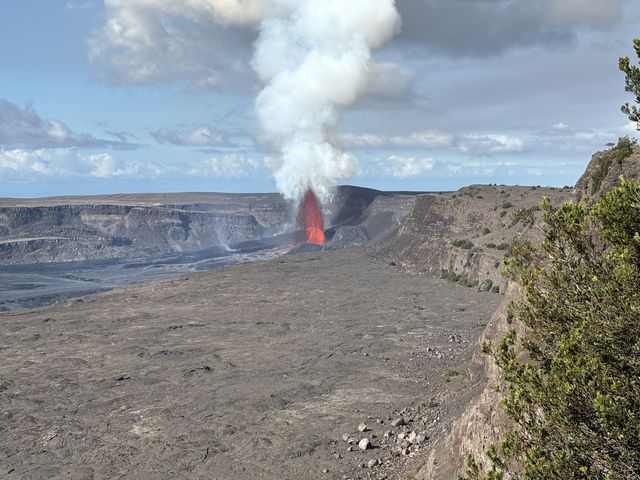 Lava fountain at Kīlauea