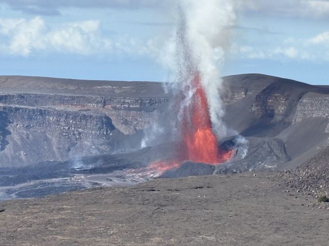 Lava fountain at Kīlauea