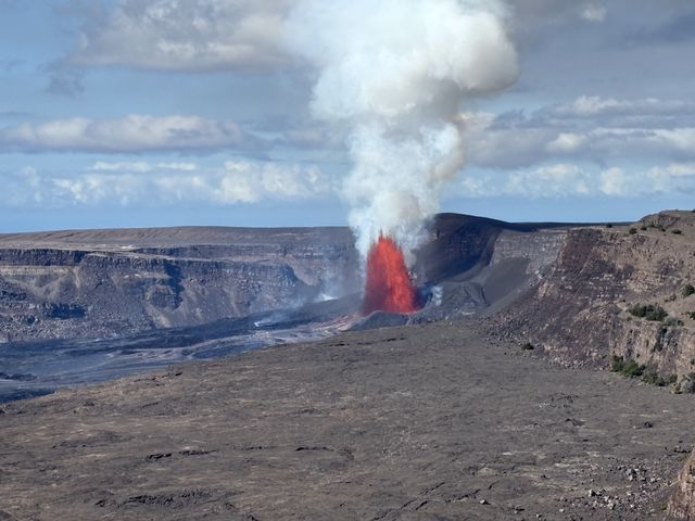 Lava fountain at Kīlauea